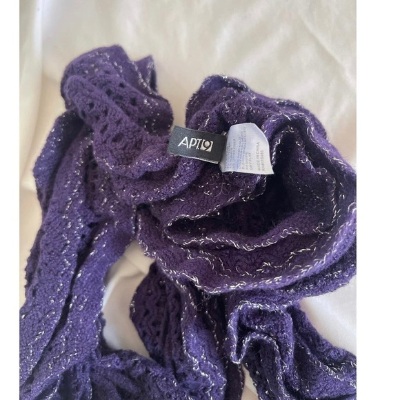 Apt 9 Purple with sliver accents knit scarf - Picture 4 of 4